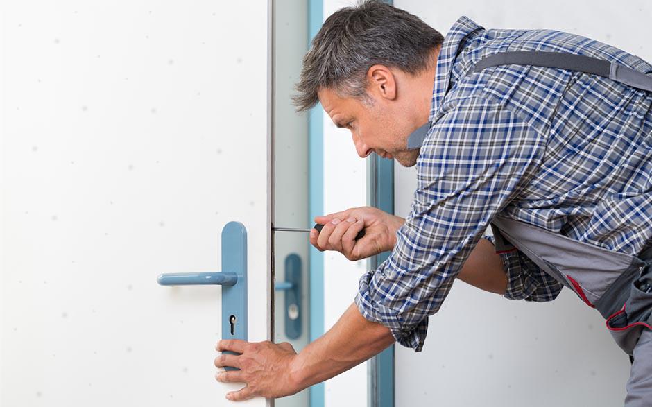 changer serrure porte fenetre Vernouillet